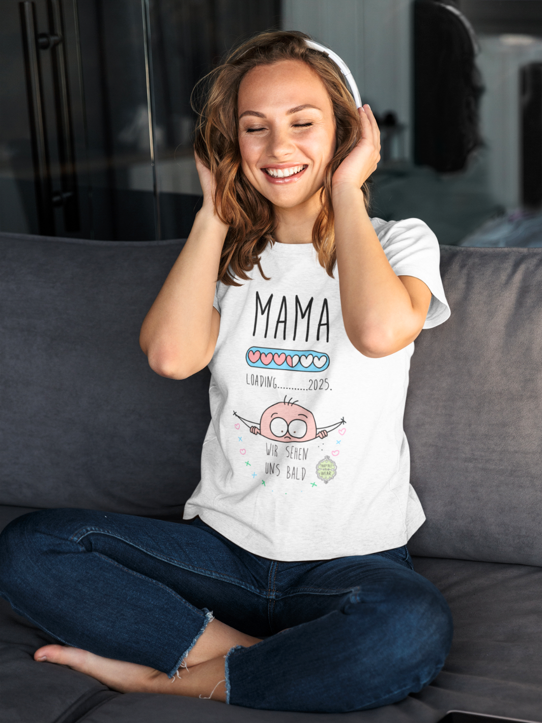 MAMA LOADING 2025, WIR SEHEN UNS BALD - 100% BIO, PREMIUM T-SHIRT